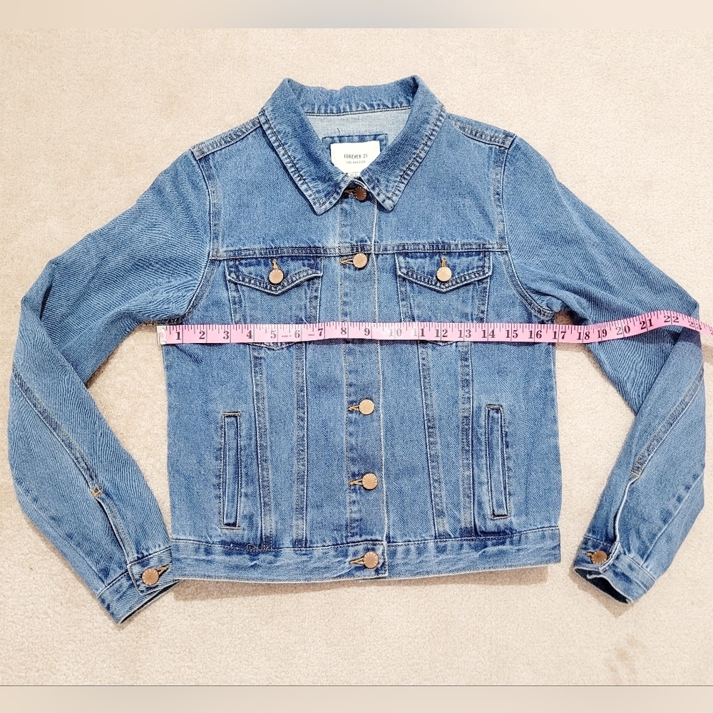 Forever 21 Womens Denim Jean Trucker Jacket Size Small Blue Classic 100% Cotton - Picture 10 of 13